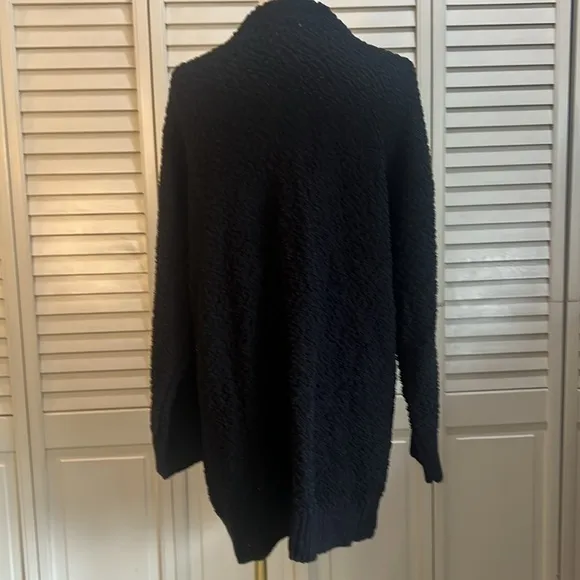252.  POL NWOT Black Cardigan