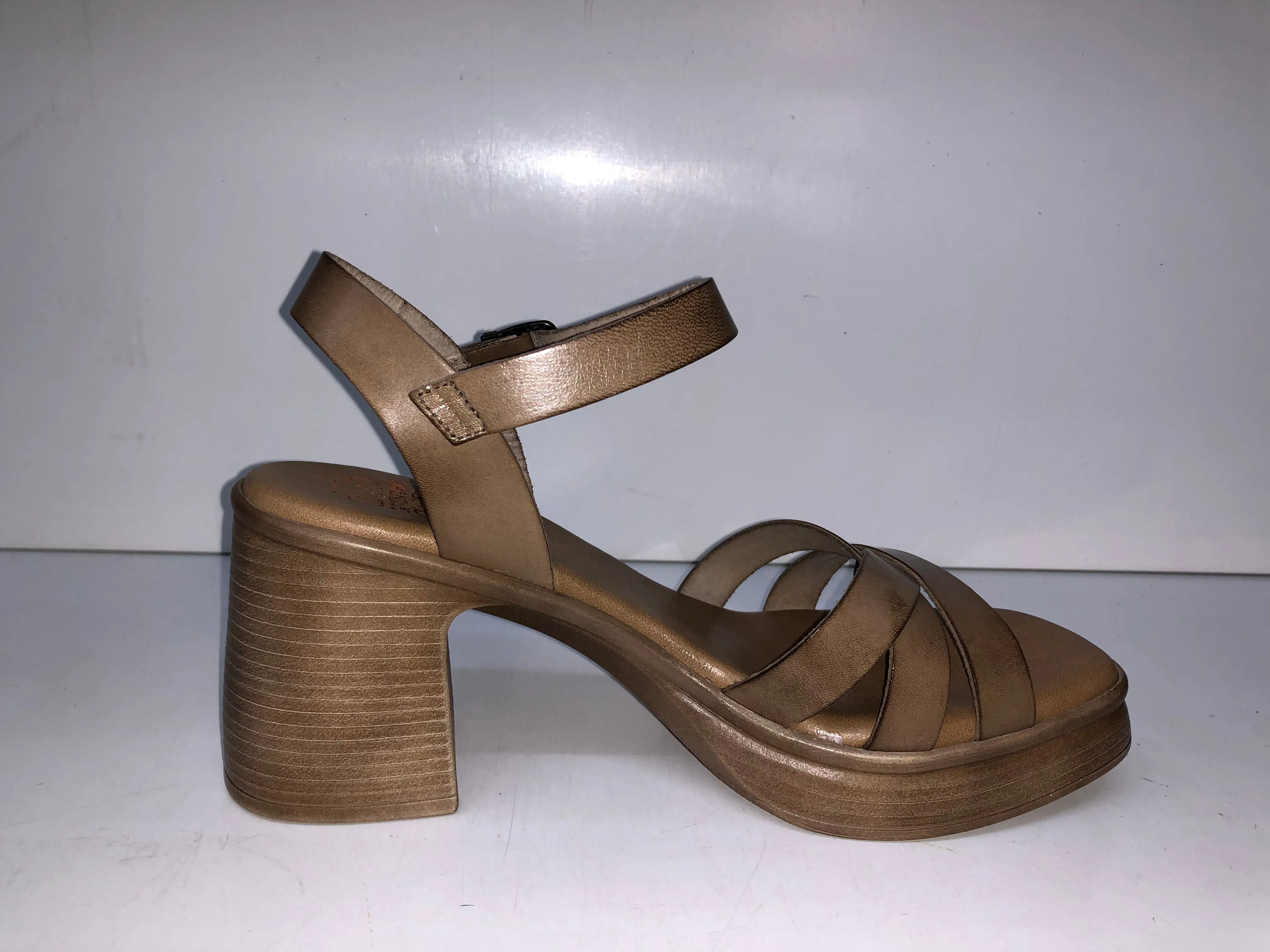 3052 TAUPE