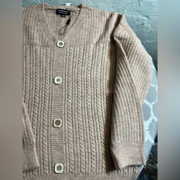 Cashmere Oatmeal/Beige Vneck Sweater-pullover w faux button front details,cable