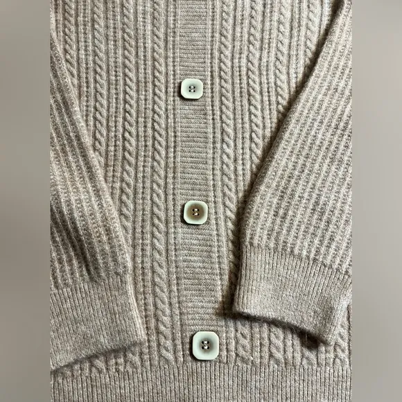 Cashmere Oatmeal/Beige Vneck Sweater-pullover w faux button front details,cable