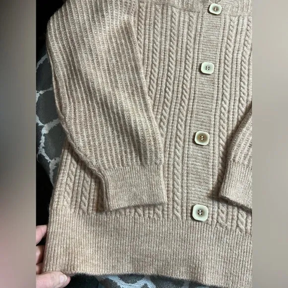 Cashmere Oatmeal/Beige Vneck Sweater-pullover w faux button front details,cable