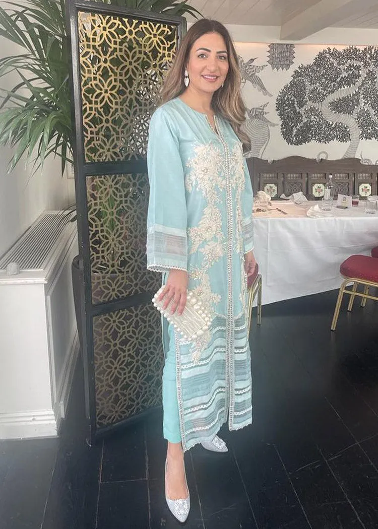Dr Najia