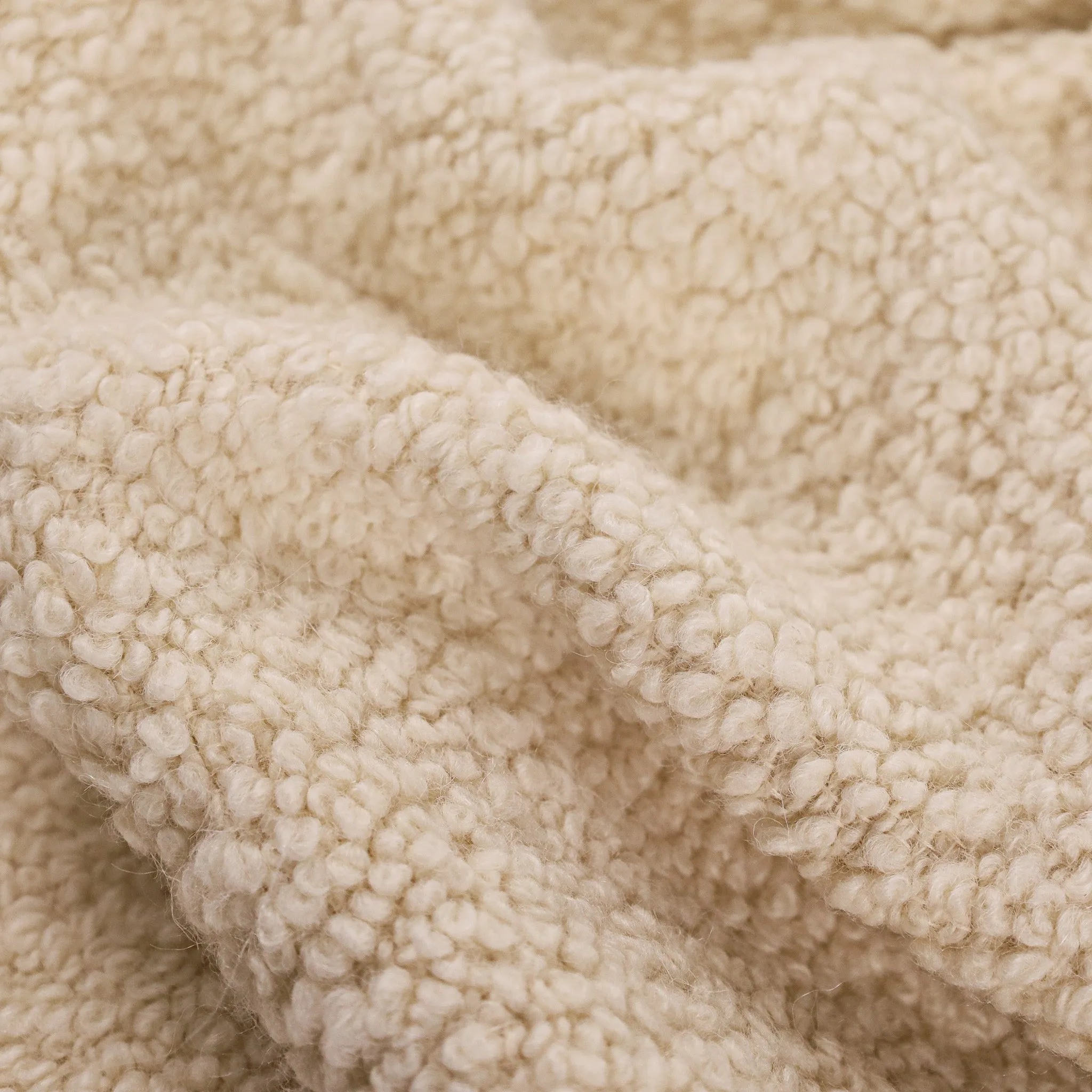 kurlisuri throw