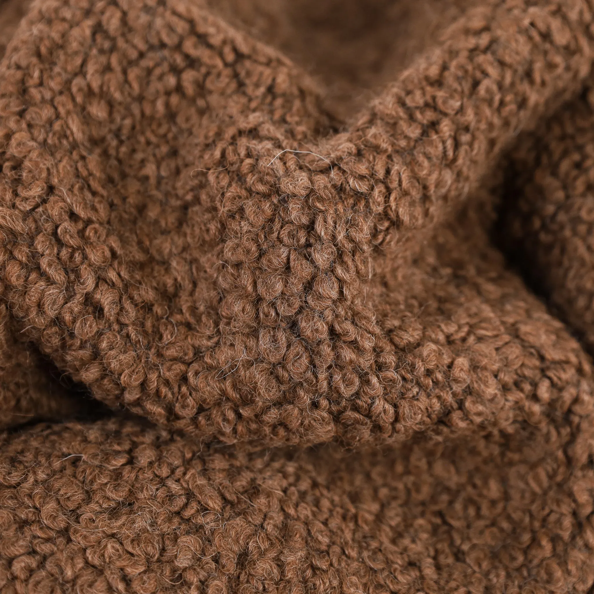 kurlisuri throw