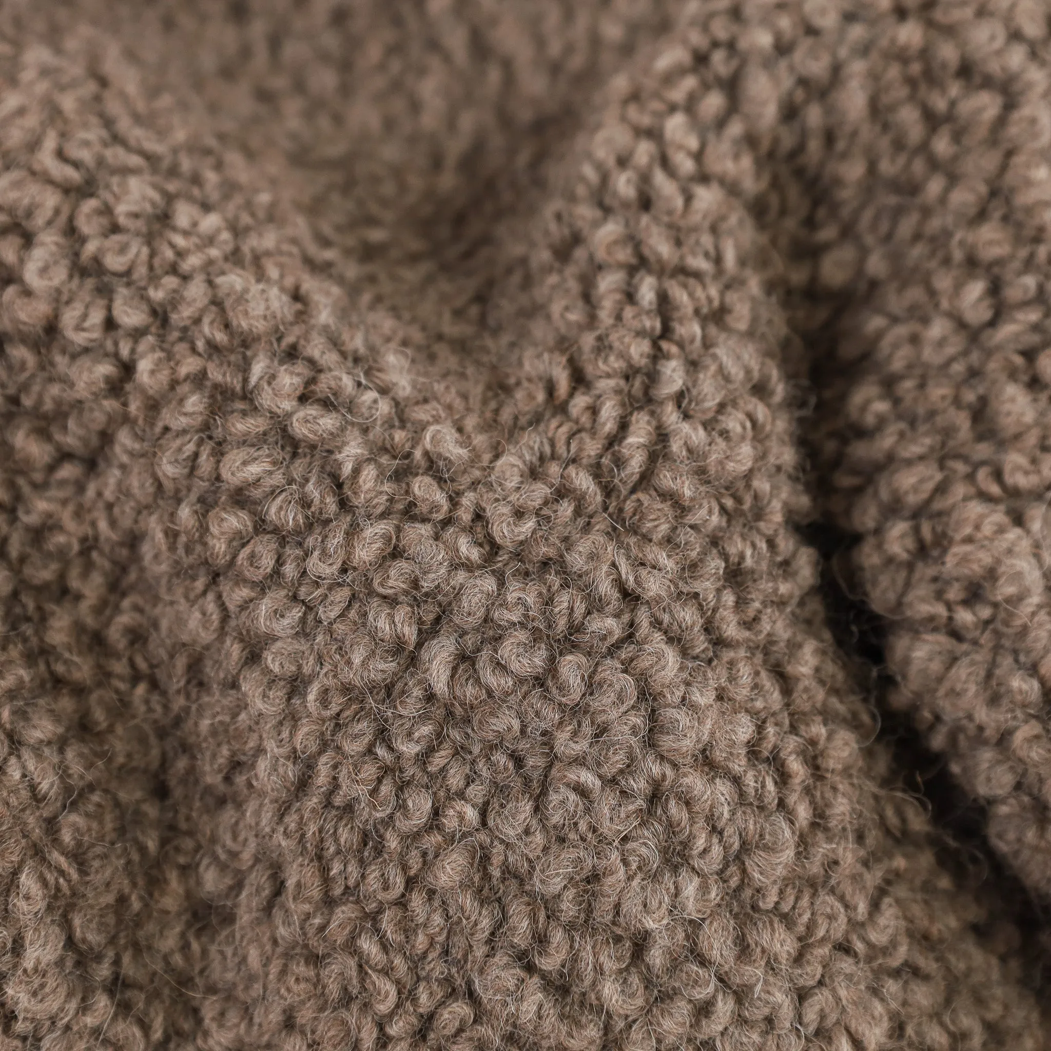 kurlisuri throw