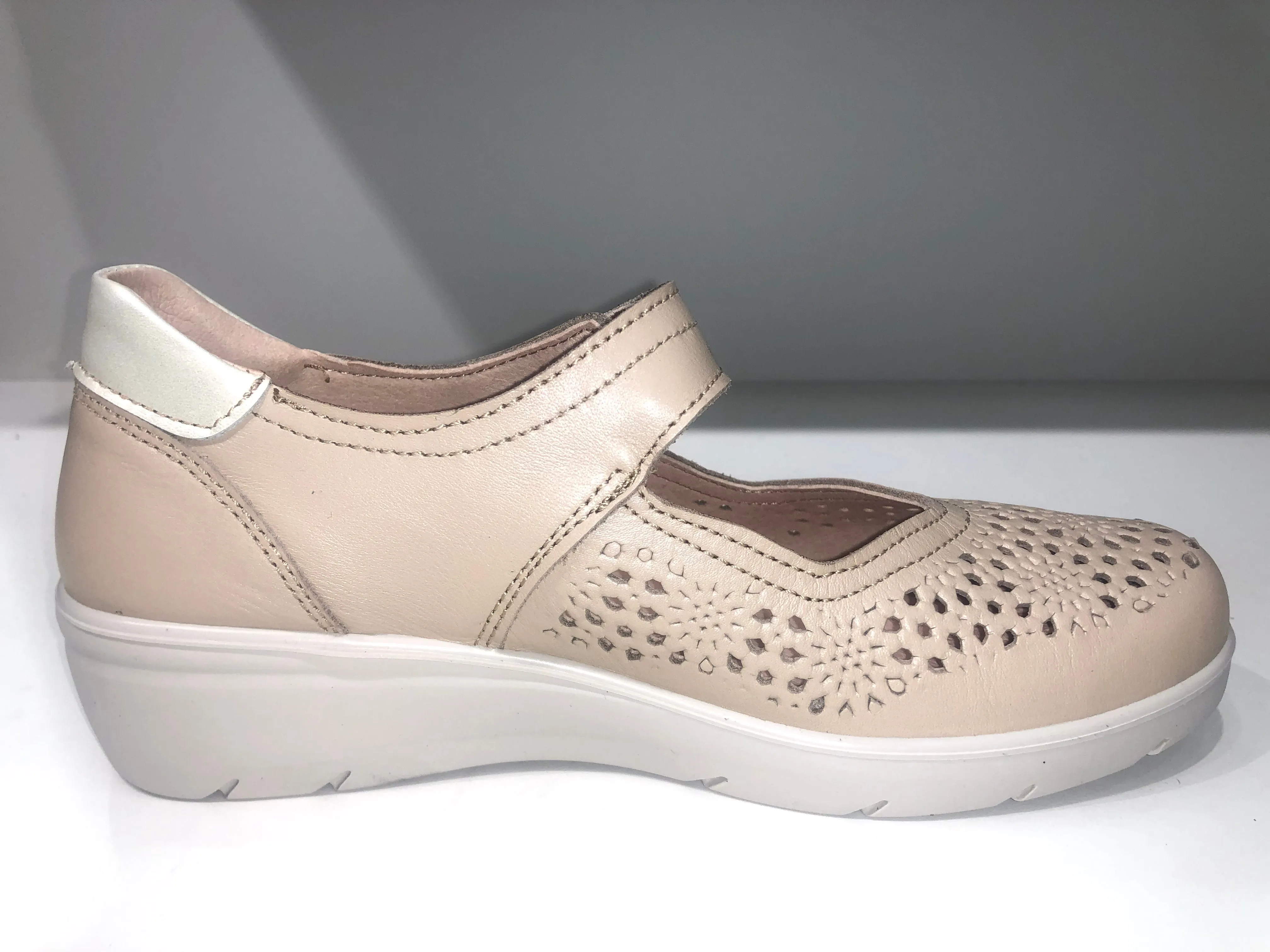 LA26814ND BEIGE