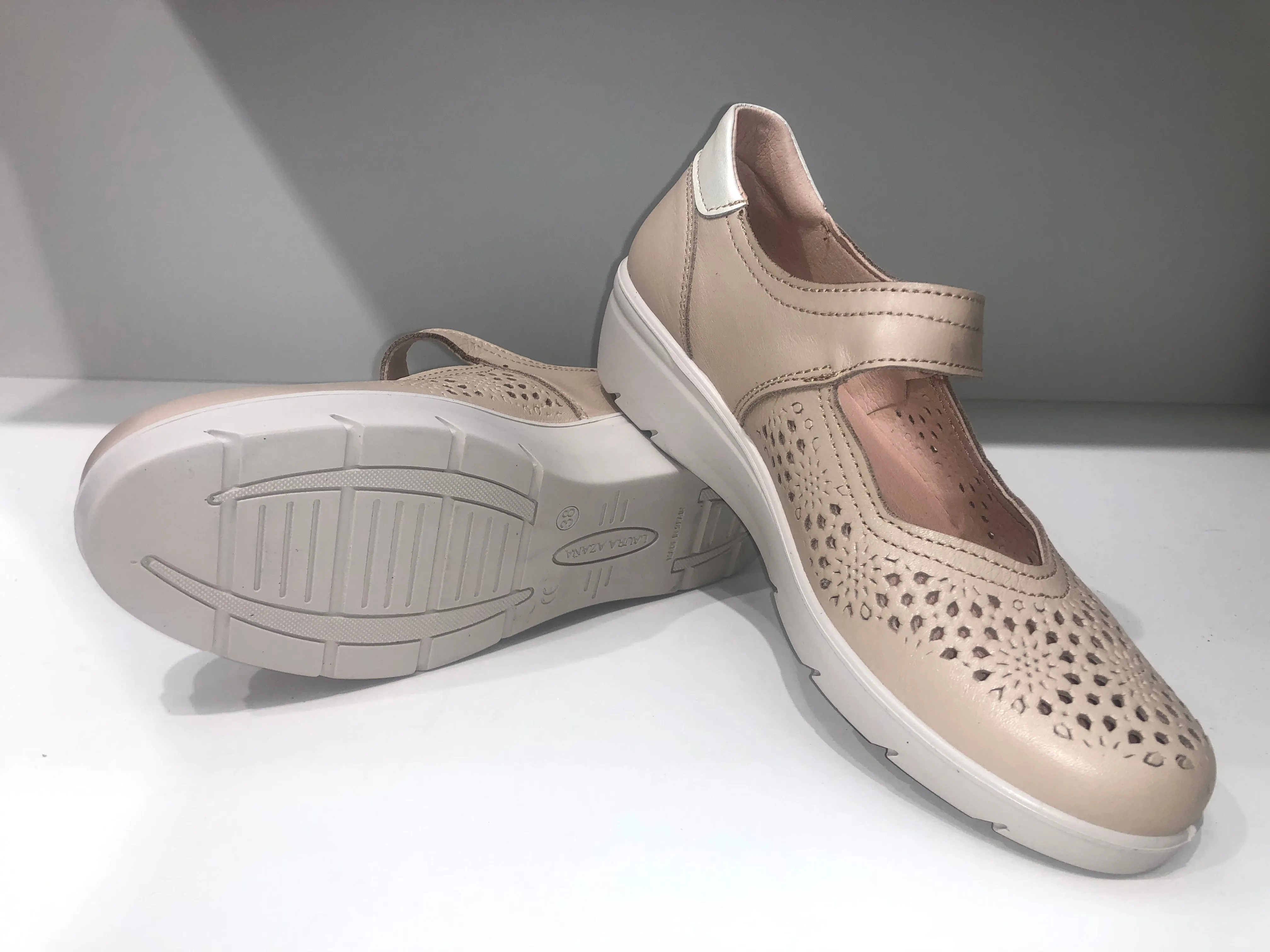 LA26814ND BEIGE