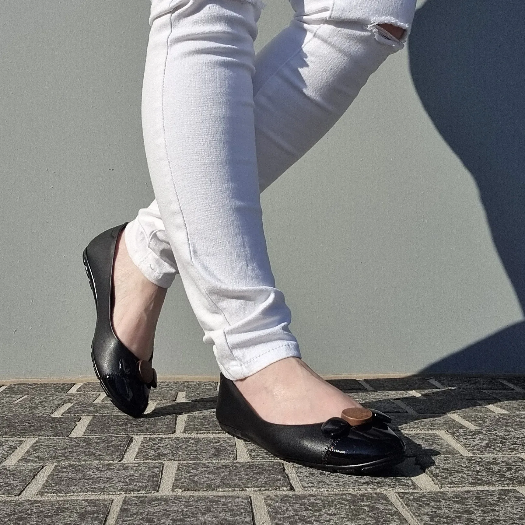 Moleca 5727-129 Pointy Toe in Black Suede