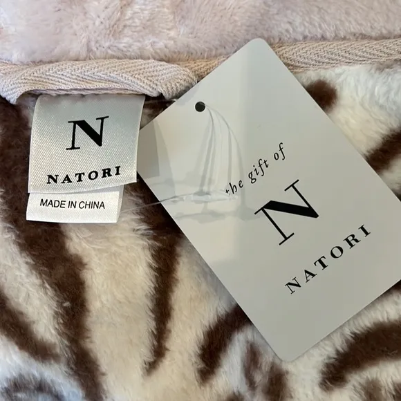 Natori Robe