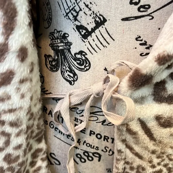 Natori Robe