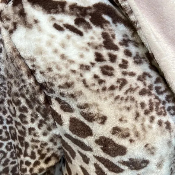 Natori Robe