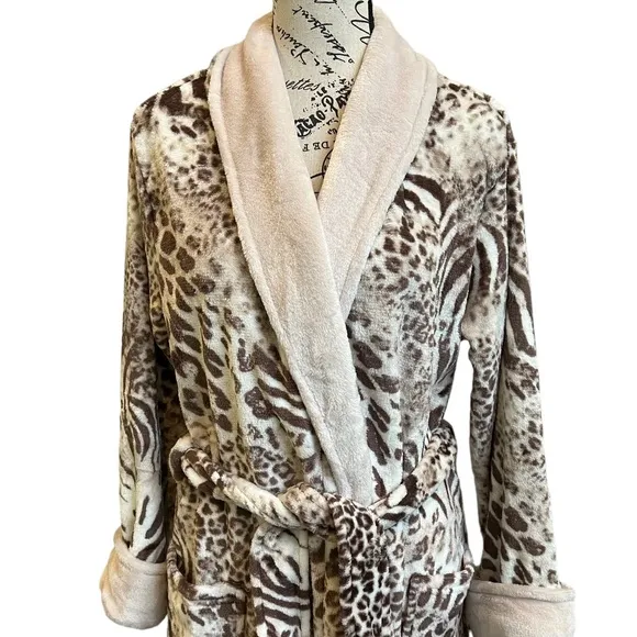 Natori Robe