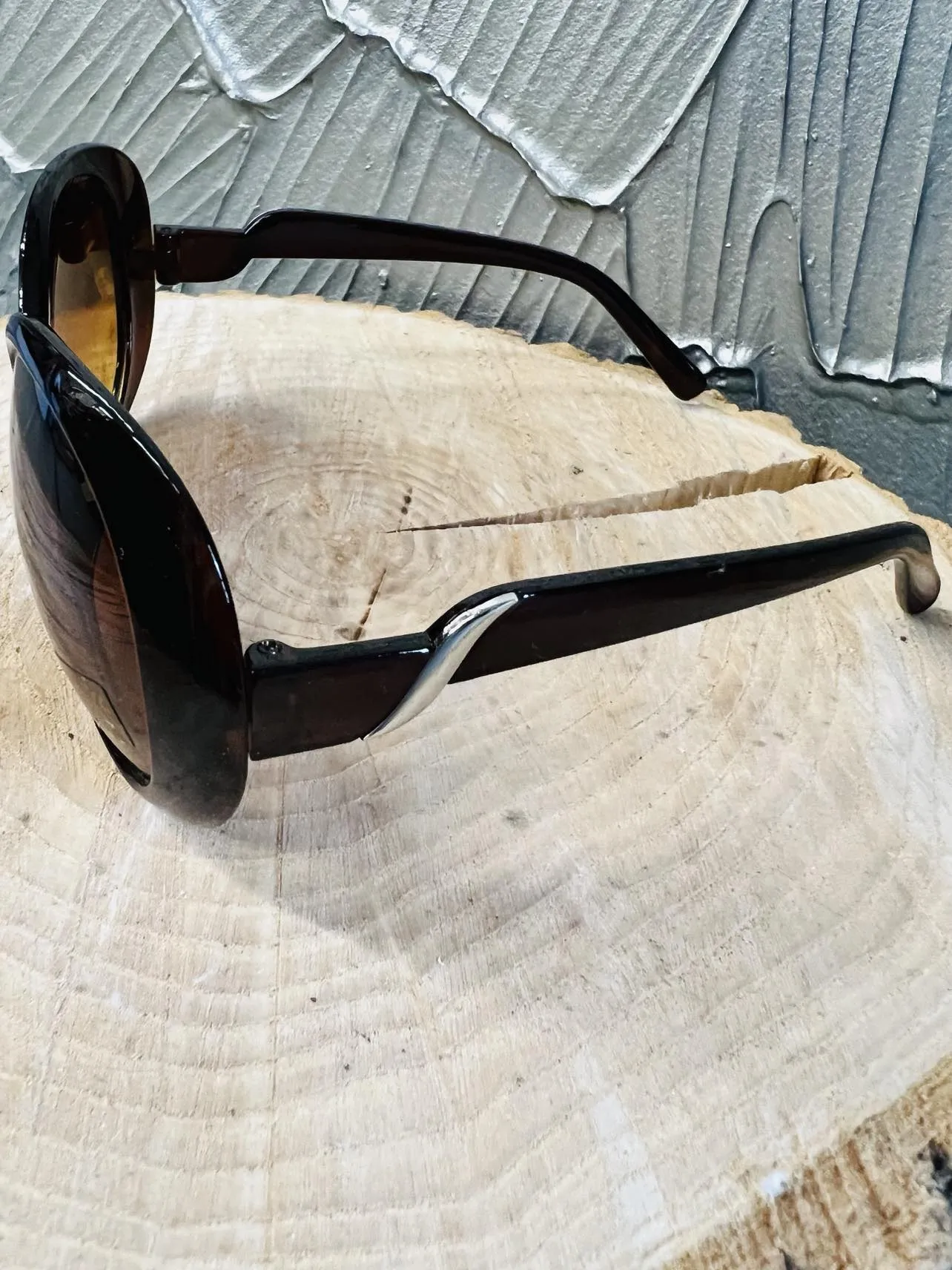 NEW Designer Rep. Sunglasses, 400 UV Protection! Stylish Brown Lenses! 8061