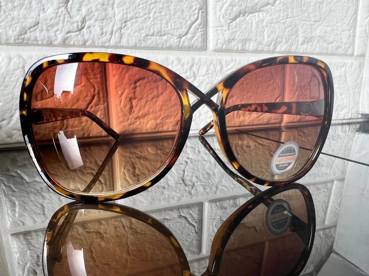 New Designer Rep. Sunglasses, 400 UV Protection! Stylish Gradient Lenses! 9262