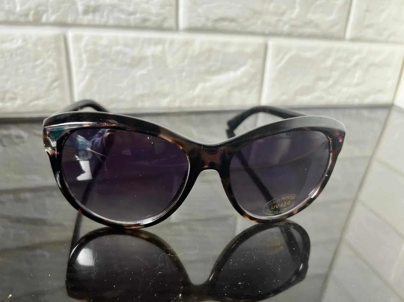 New Designer Rep. Sunglasses, 400 UV Protection! Stylish Gradient Lenses! Black-Multi