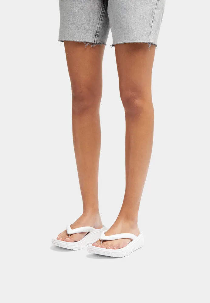 Relieff Recovery Toe-Post Sandals in White