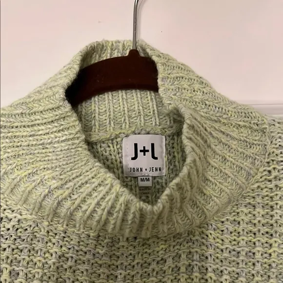 Revolve John   Jenn Bryce Sweater Womens Size M Green Knit Long Sleeve Cozy