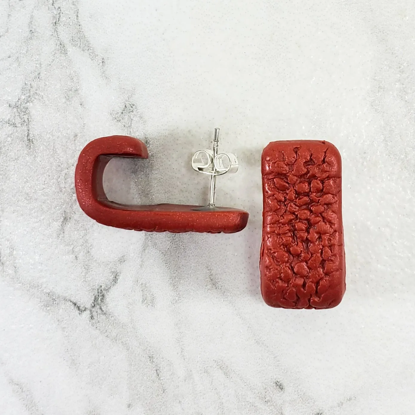 Solid Color Copper Huggie Earrings - Stylish and Elegant Accessory for Any Occasion