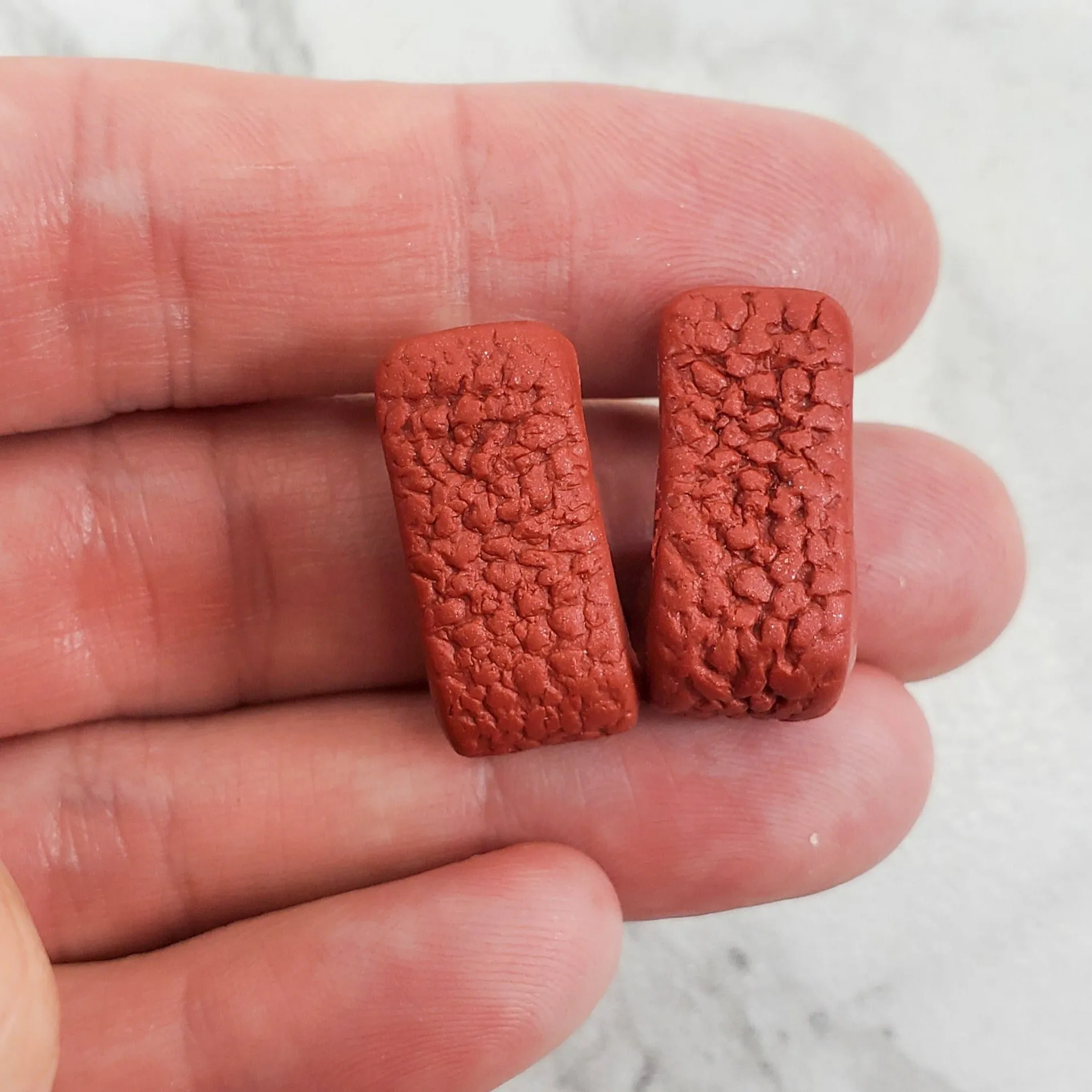 Solid Color Copper Huggie Earrings - Stylish and Elegant Accessory for Any Occasion