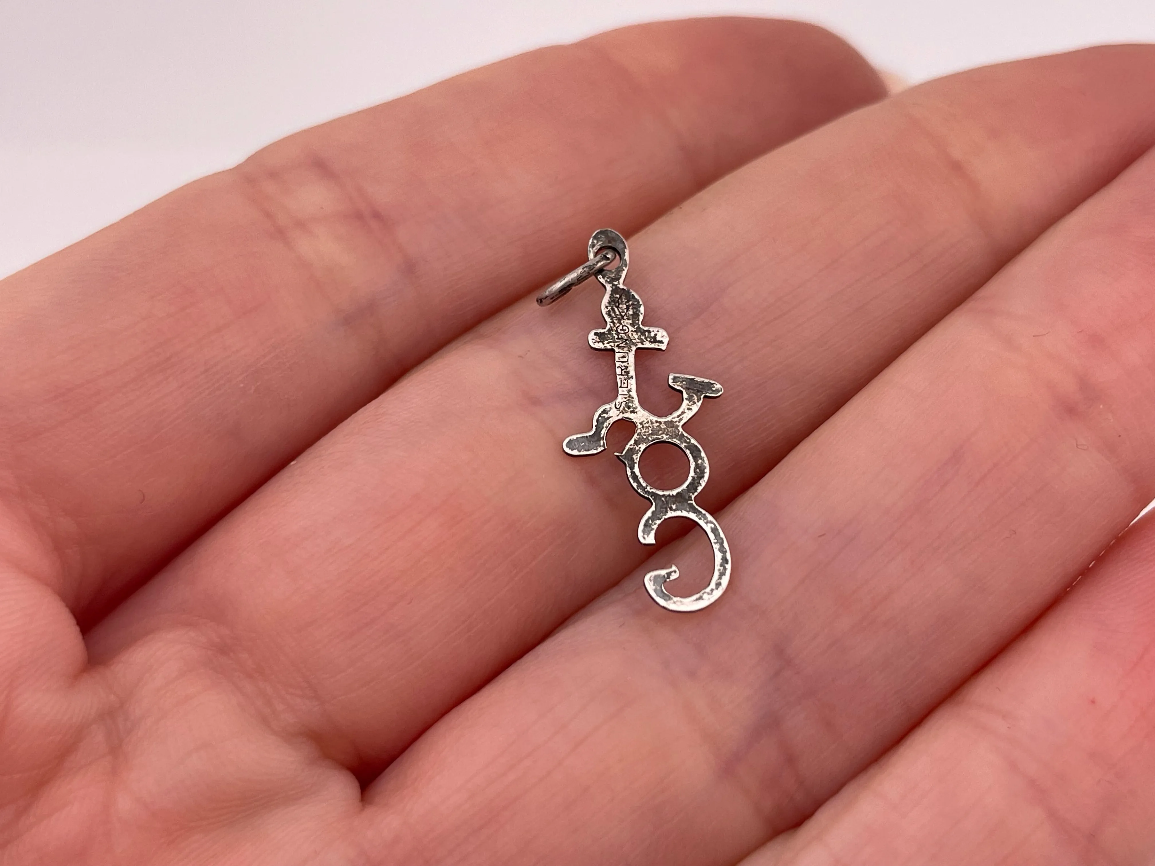 sterling silver lightweight "Jog" pendant