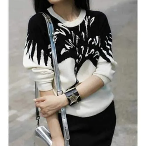Stylish Round Neck Long Sleeves Color Block Sweater For Women - L