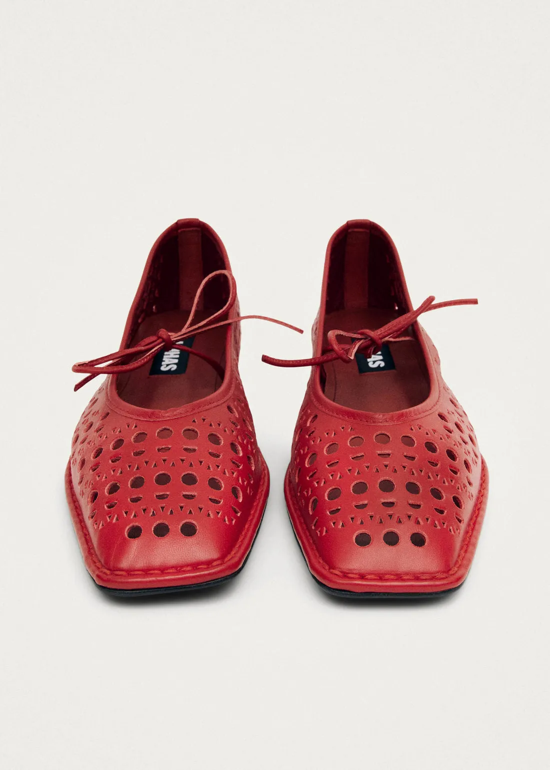 SWAY SLIT RED LEATHER BALLET FLATS