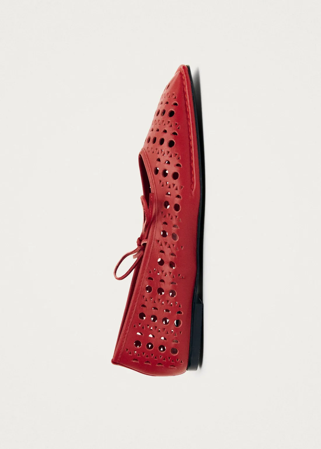 SWAY SLIT RED LEATHER BALLET FLATS