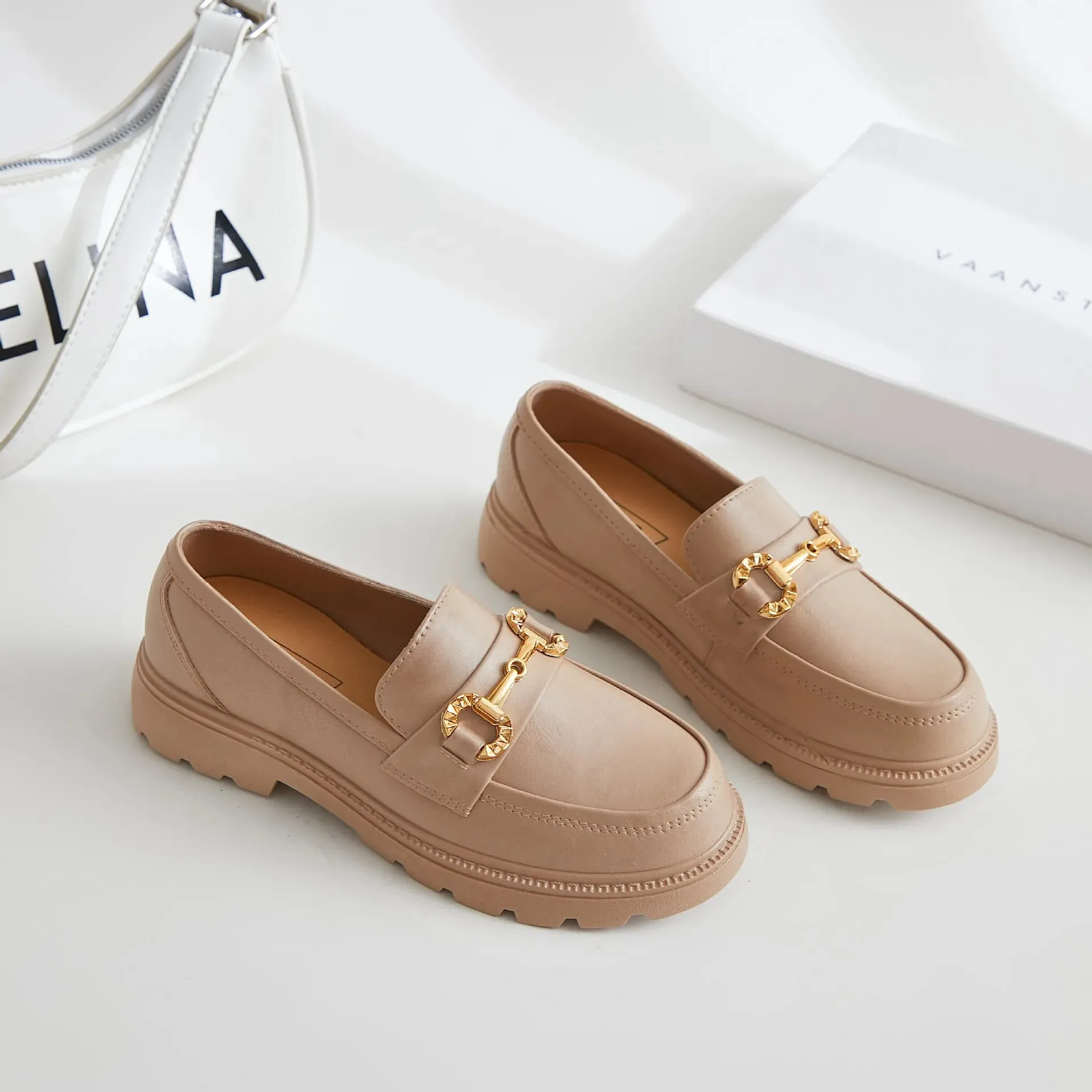 Trendsetter Loafers: Your Stylish Stride to Fashion Bliss!
