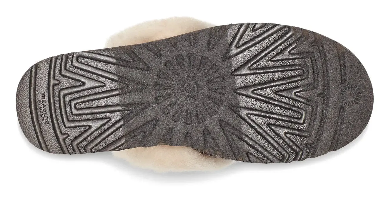 Women's UGG Cozy Slippers – Soft, Stylish & Perfectly Plush