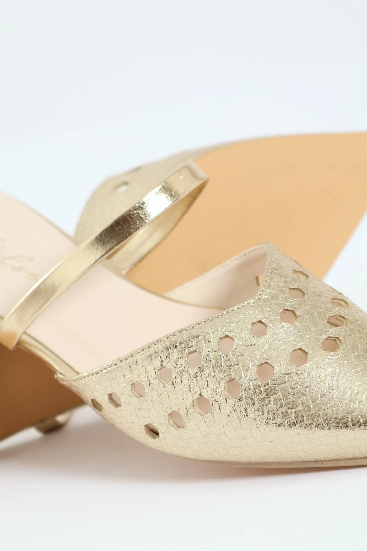 Woven Push In Shoe - Gold